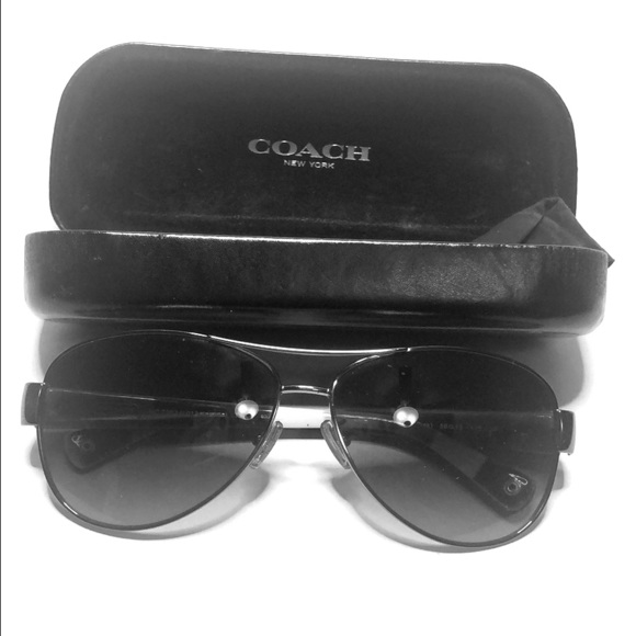Coach Accessories - Coach aviator sunglasses and case.